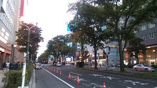 大通～すすきの間の一部区間では歩行者天国になる場合があります