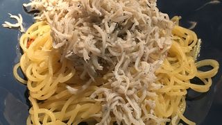 しらす山盛りのパスタ