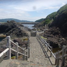 好天に恵まれれば、とても歩き易く気持ち良い遊歩道です