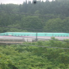 案外ゆったりと走行する姿が楽しめます