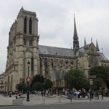 ノートル ダム寺院 