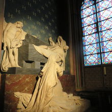 ノートル ダム寺院 