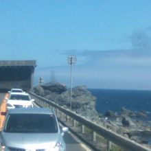 白神岬付近はトンネルや覆道が案外多いです