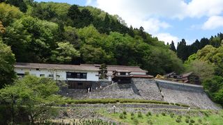 城塞のような豪邸