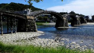 秋晴れの錦帯橋