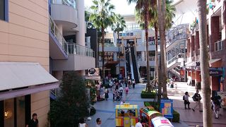 休みは人でいっぱい