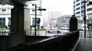 地図には見えない川