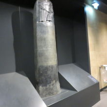 ルーブル美術館の駅・ホーム