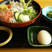 名物　しらす丼