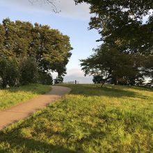 この先が見晴らし台？