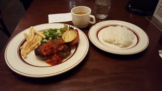 ランチセットはややボリューム不足