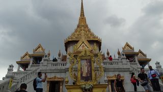 そびえ立つ本堂✨