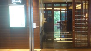 和洋中のそろったビュッフェ