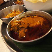 カレー　おいしかったけど、量は上品