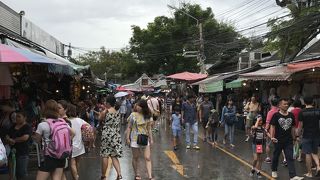 巨大マーケット