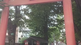 神楽坂のおしゃれな神社