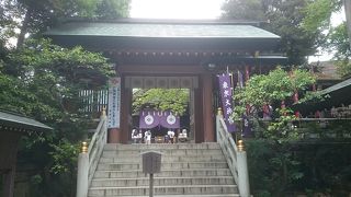 縁結びで有名な神社です