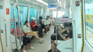 小さくて可愛い２両編成です