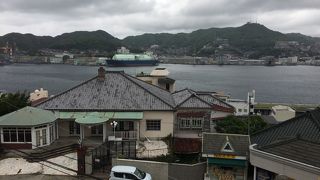 単なる金持ちの邸宅