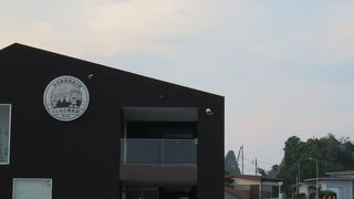 岩の上に乗ってはいけません。