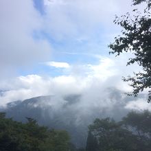 霧の山