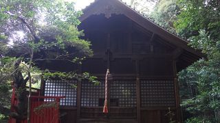 長寿寺の脇を山の方に少し上った場所