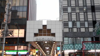 浅草寺の近くで