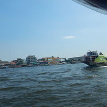 ツーリストボート