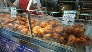 博多駅にある人気のパン屋さん!!