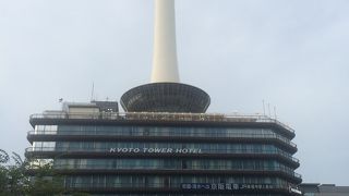 ビルの上庭タワー