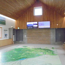 防災シェルター内部