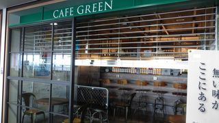 千歳空港内で早朝オープンのカフェ