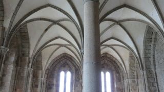 列柱や天井が美しい・・・