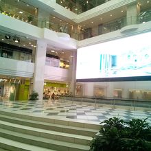 サイン会などイベントがある広場