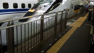 レールスターが滑り込んできた