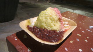 ハワイでシェイブアイスならここでしょ。