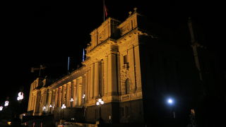 夜の議事堂