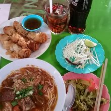 カノムチン　ノムニャオ　ヘルシーで安くて美味しい