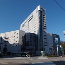 高層部分はホテル