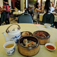 ワゴンを待つより、伝票を持っていって取りに行くのがいいです。