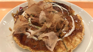 フードコートのお好み焼き＆たこ焼き