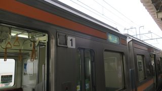 普通列車は少ない