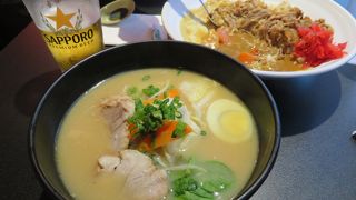 バリーズから歩いていけて便利。