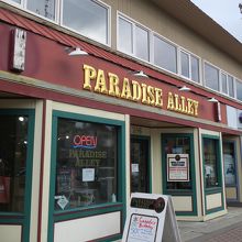 メインストリートにあってわかりやすいです