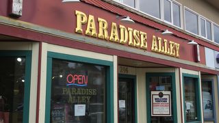 ホワイトホースのお土産物屋さん