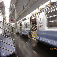 車内は綺麗だった