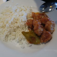 ラウンジの食べ物