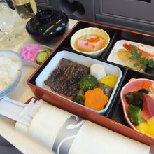 日本発便、和食