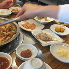 ビョルチェバン キョドンサムパプ 