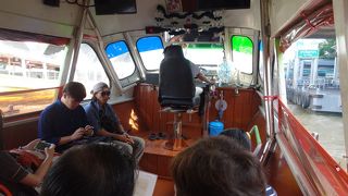 エクスプレス・ボートはワットアルンやワットポー観光には便利